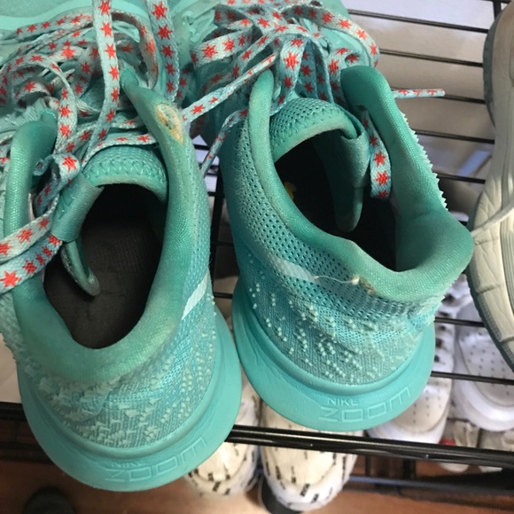 Nike kyrie 3 Tiffany - Picture 5 of 5